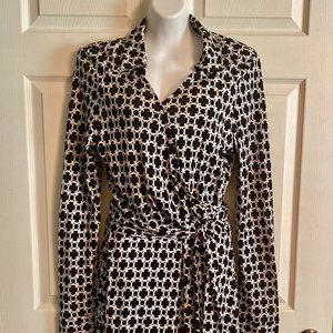 TALBOTS GEOMETRIC PRINT WRAP DRESS - NEW, SIZE 14